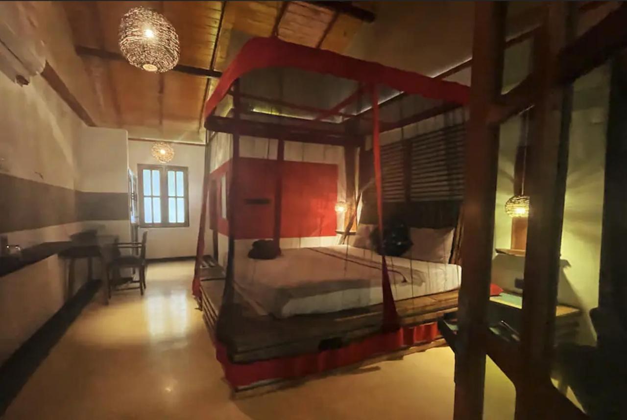 Red Coconut Villa Bentota Exterior photo