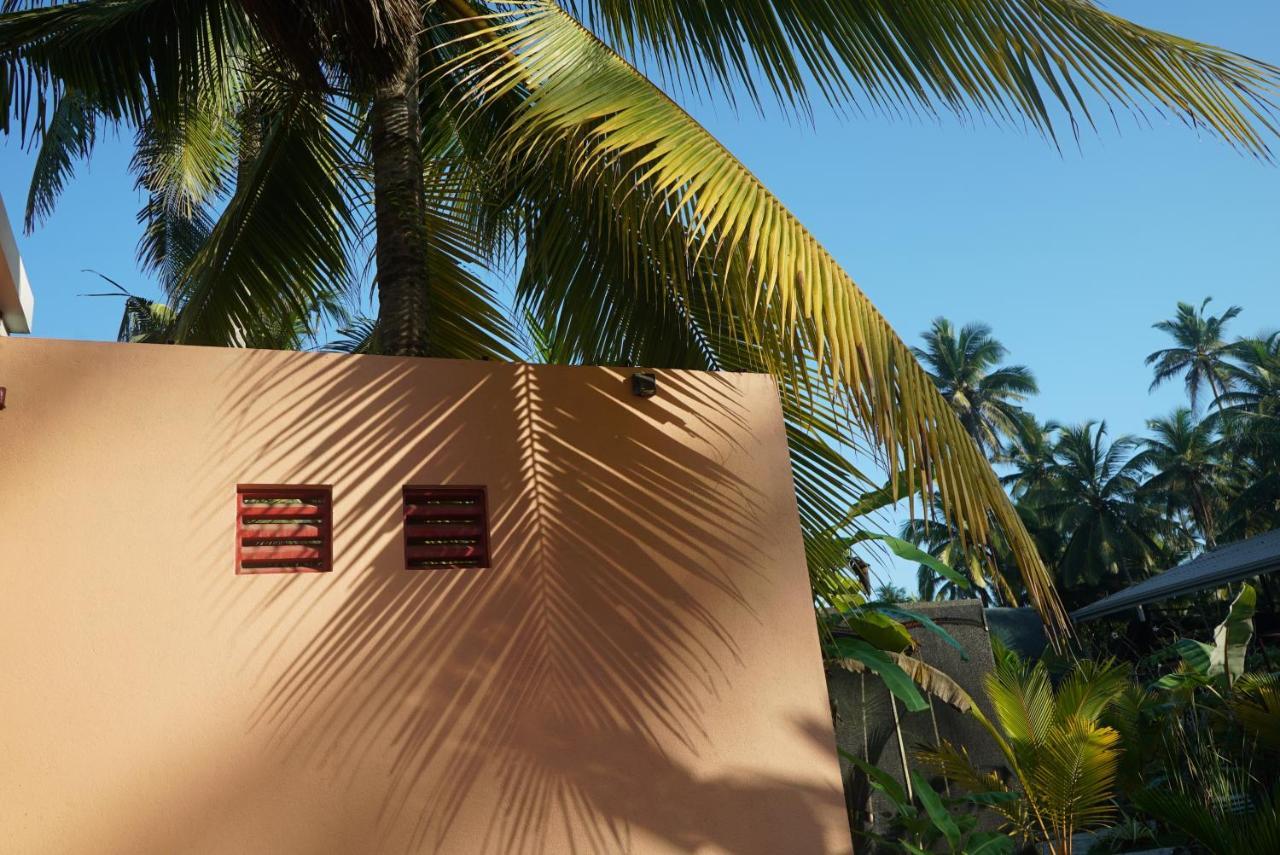 Red Coconut Villa Bentota Exterior photo