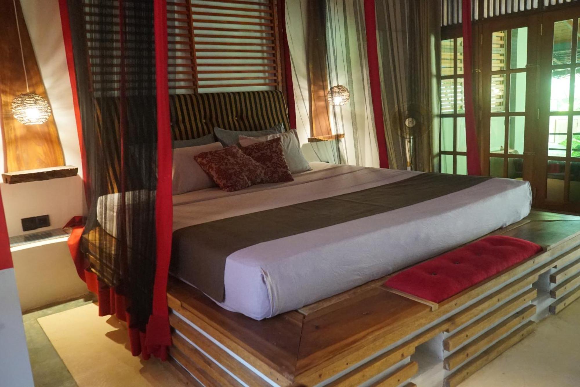 Red Coconut Villa Bentota Exterior photo