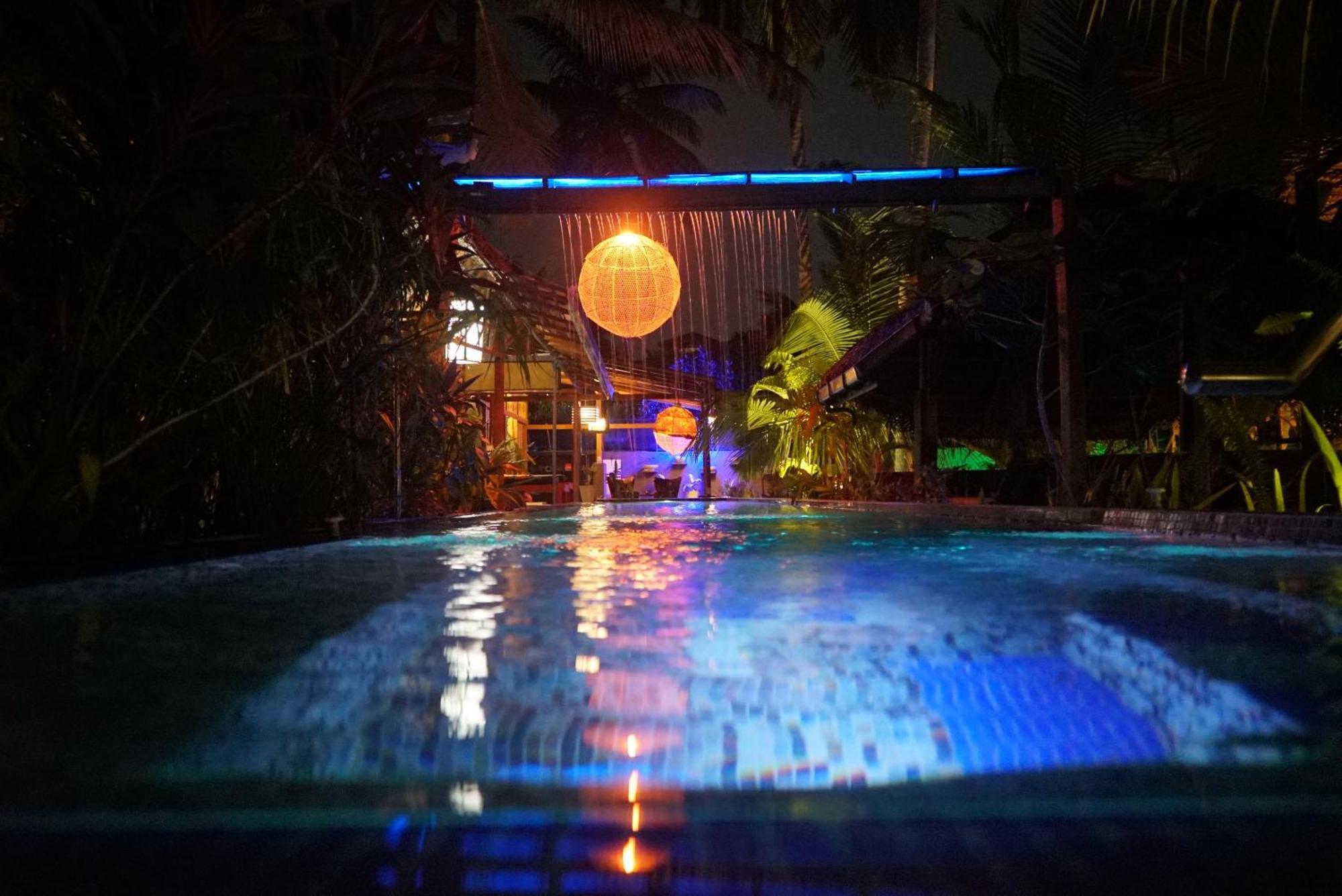 Red Coconut Villa Bentota Exterior photo